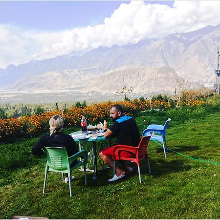 Hotel Mountain Lodge Skardu Exterior photo