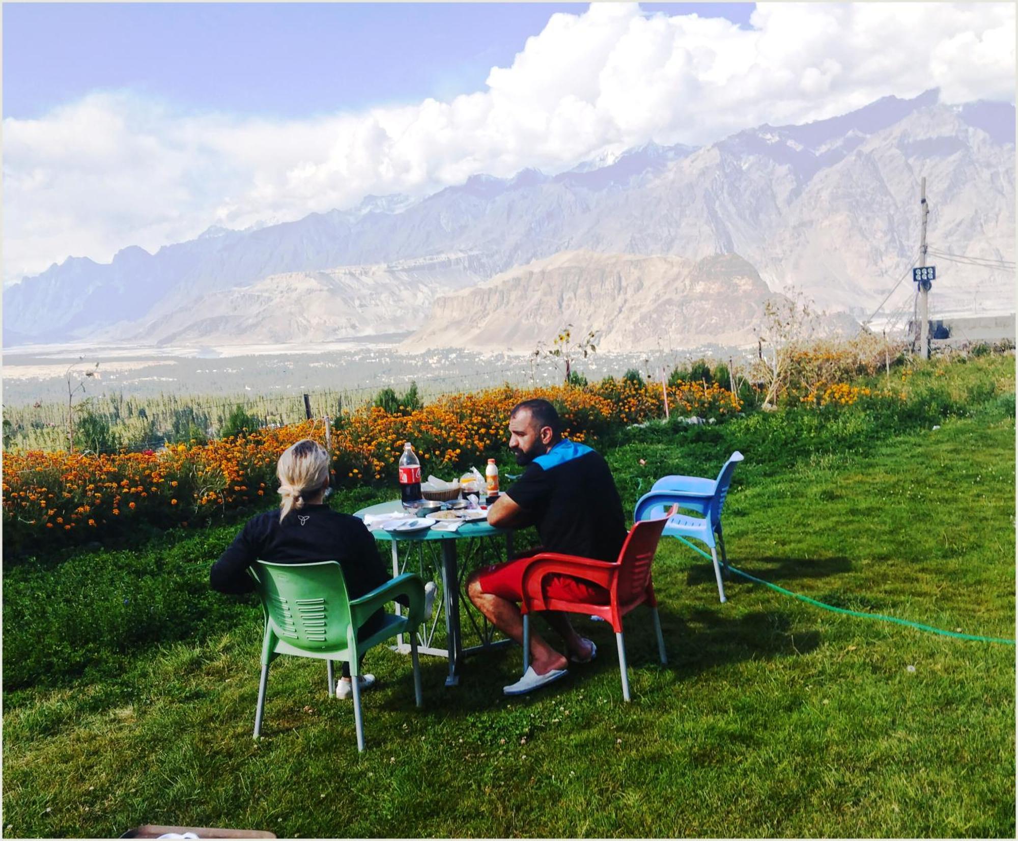 Hotel Mountain Lodge Skardu Exterior photo