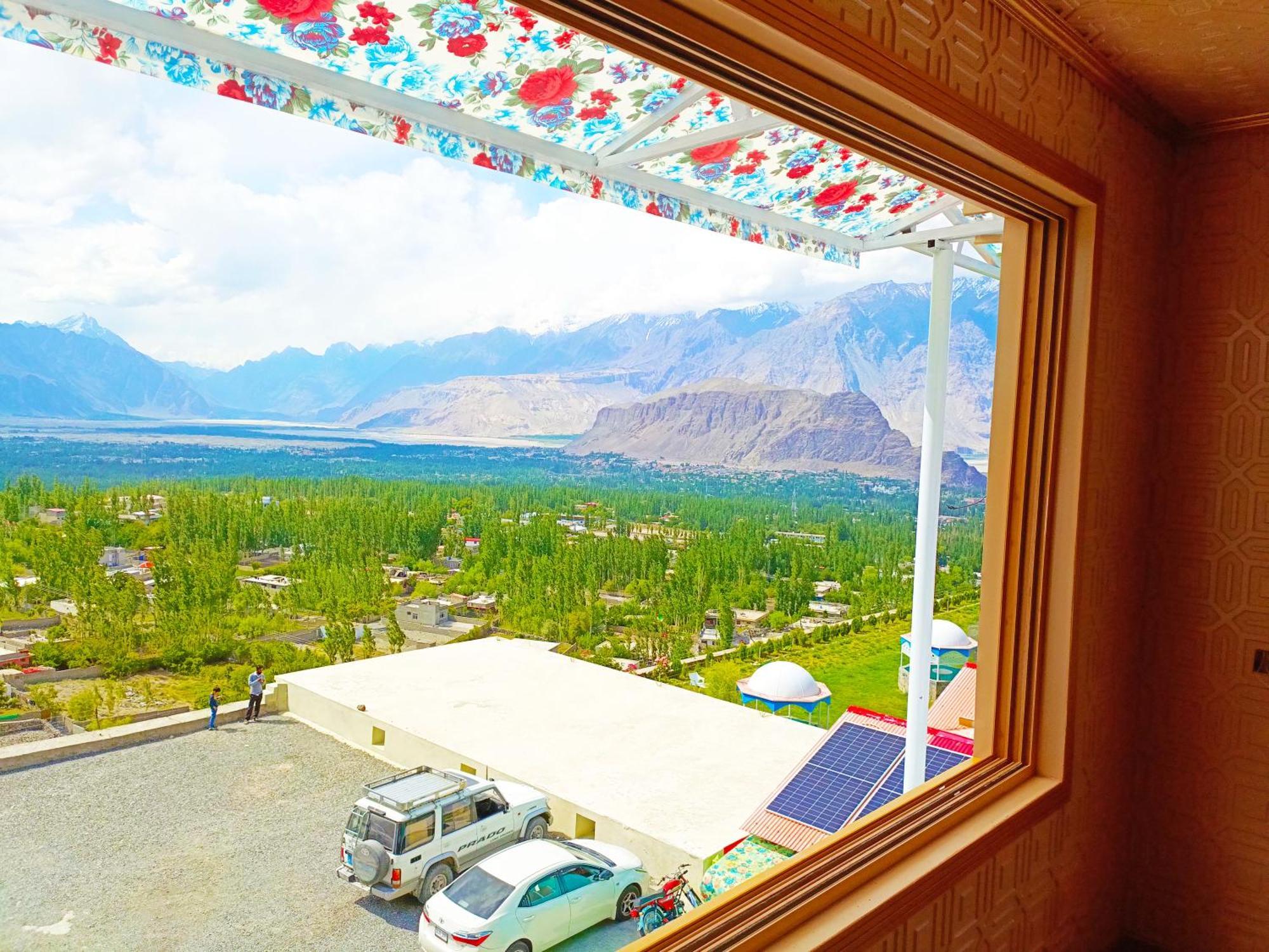 Hotel Mountain Lodge Skardu Exterior photo