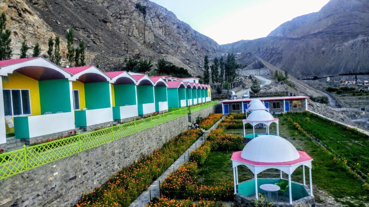 Hotel Mountain Lodge Skardu Exterior photo